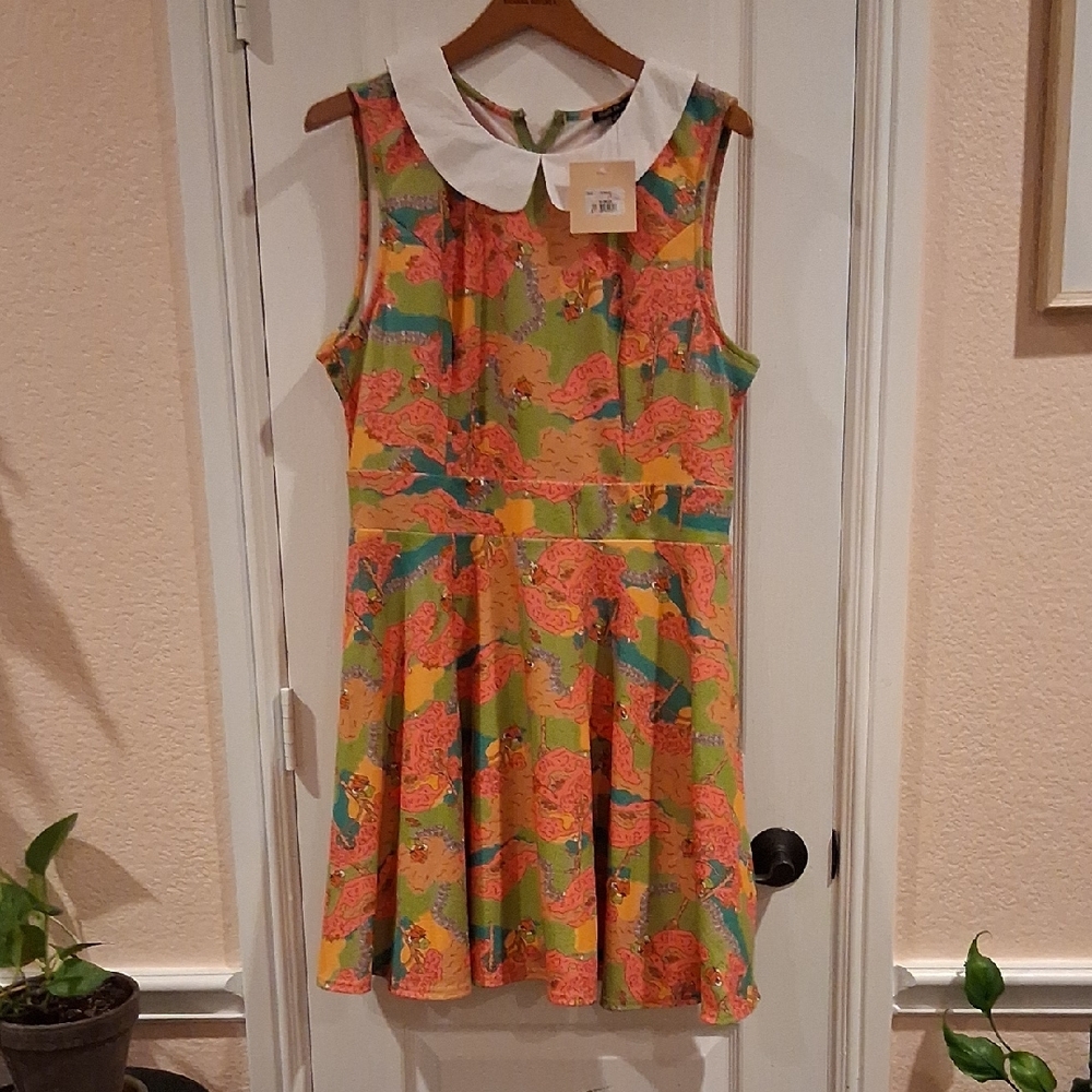 NWT, Frogs In A Park, Playing Guitar, Vibrant Ladies 2X, Smak Parlour